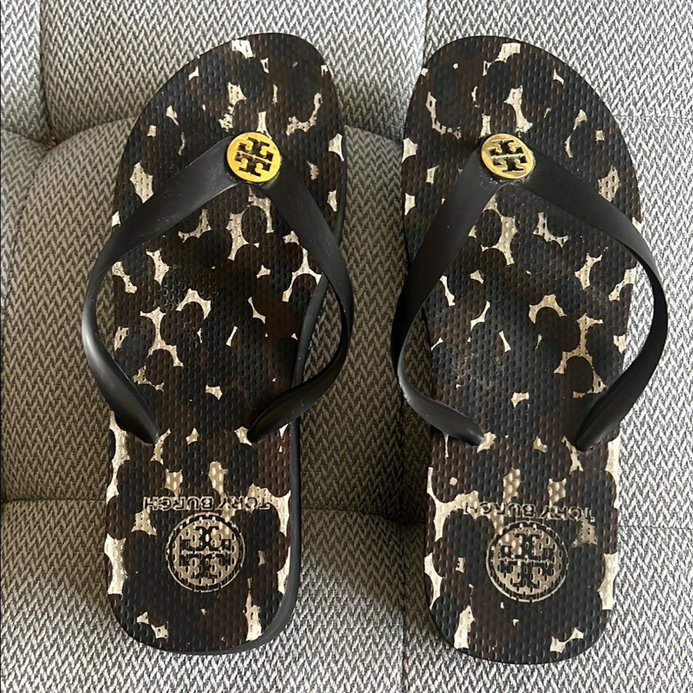 Tory Burch Black and Cream Flip Flops